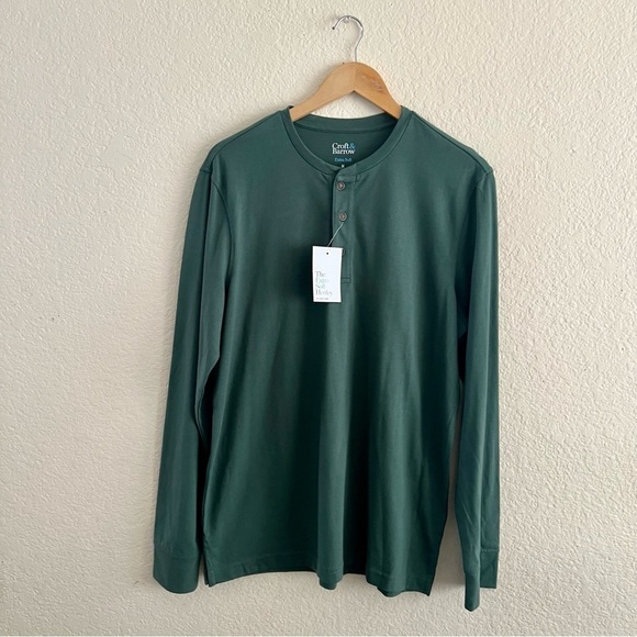 Henley long sleeve Size Medium NEW - Picture 1 of 6